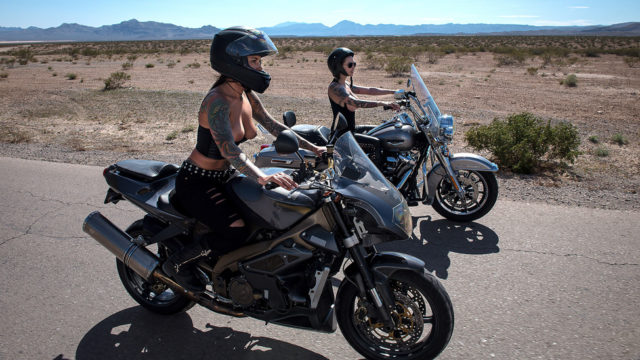 Anna Bell Peaks & Felicity Feline in Bloodthirsty Biker Babes